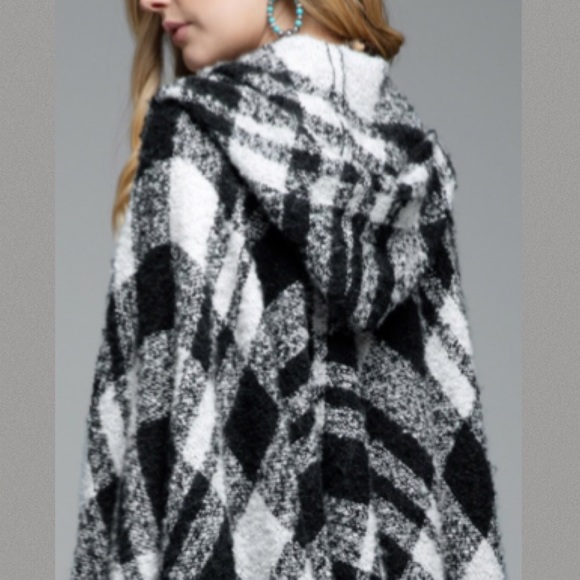 Oh So Soft Plaid Cardigan Poncho Ruana Hoodie With Fringe - Picture 13 of 13